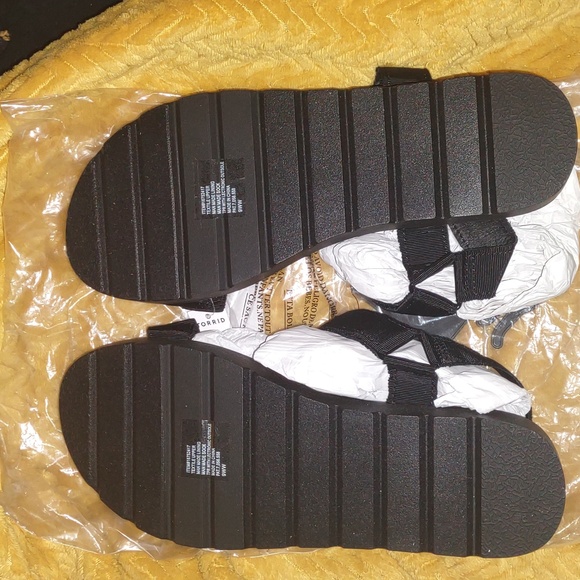 Torrid Asymmetrical strap Sandal - Picture 3 of 3